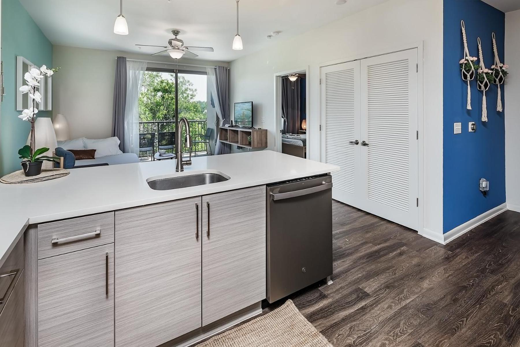 Uptown 4Th Ward Luxury Apt Year-Round Pool Charlotte Buitenkant foto